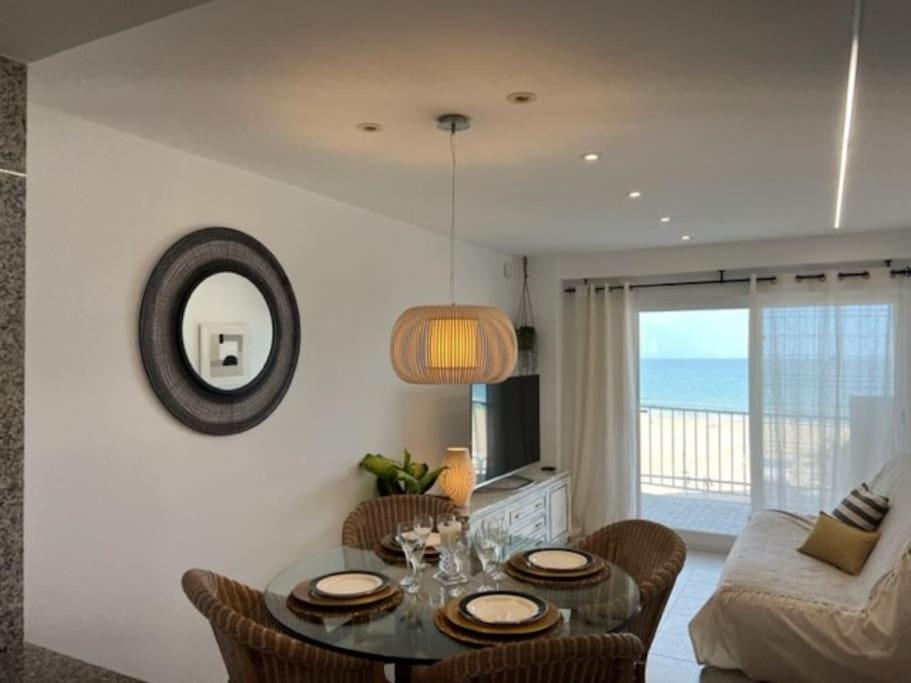 Apartamento 1ª Linea De Playa - Con Piscina Y Parking Playa de Gandia Экстерьер фото